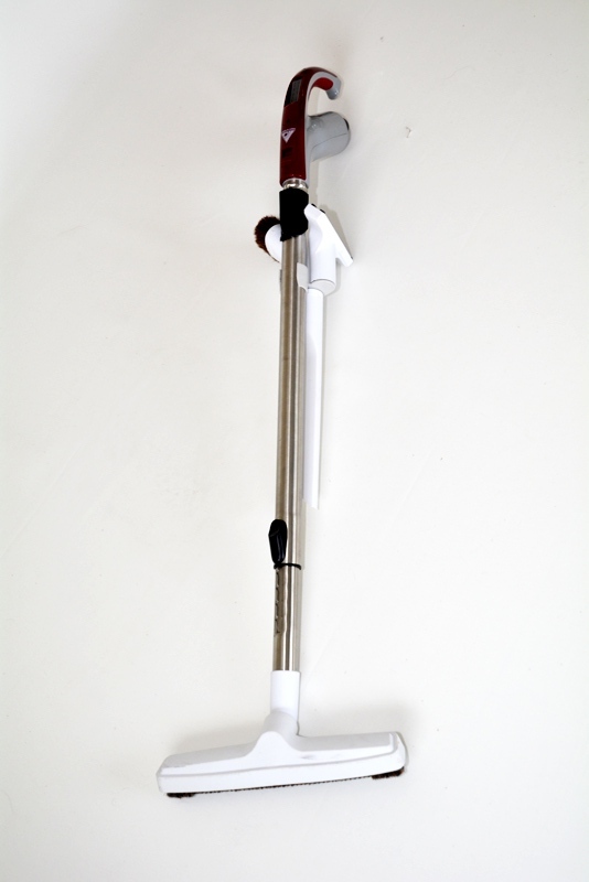 Zubehörhalter am Teleskoprohr für 3 Zubehörteile