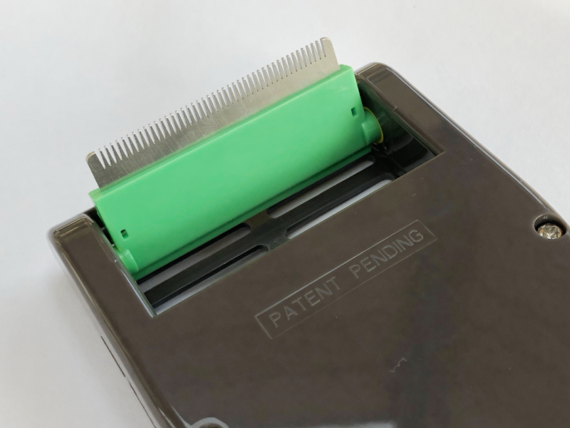 Tierbürste mit Metall-Kamm ohne Schlauch